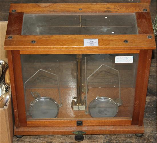 Set of laboratory scales